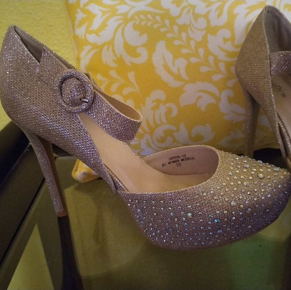 Size 10 Rhinestone Platforms - Picture 6 of 6